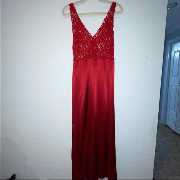 NWT Reformation Aura Dress in Red Silk Lace Detail Size 0 - Picture 4 of 9